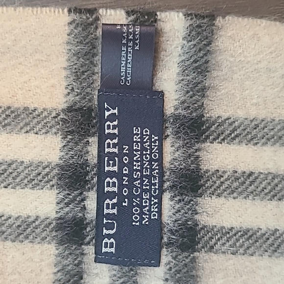 ***SOLD*** Authentic Burberry Cashmere scarf - Picture 2 of 4